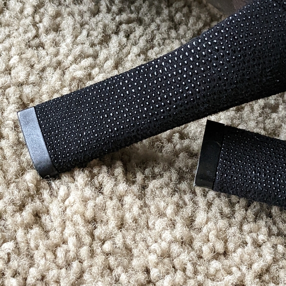 Stuart Weitzman Black Pointed Toe Classic Heels Pumps Size 7.5 . EUC - Picture 5 of 8